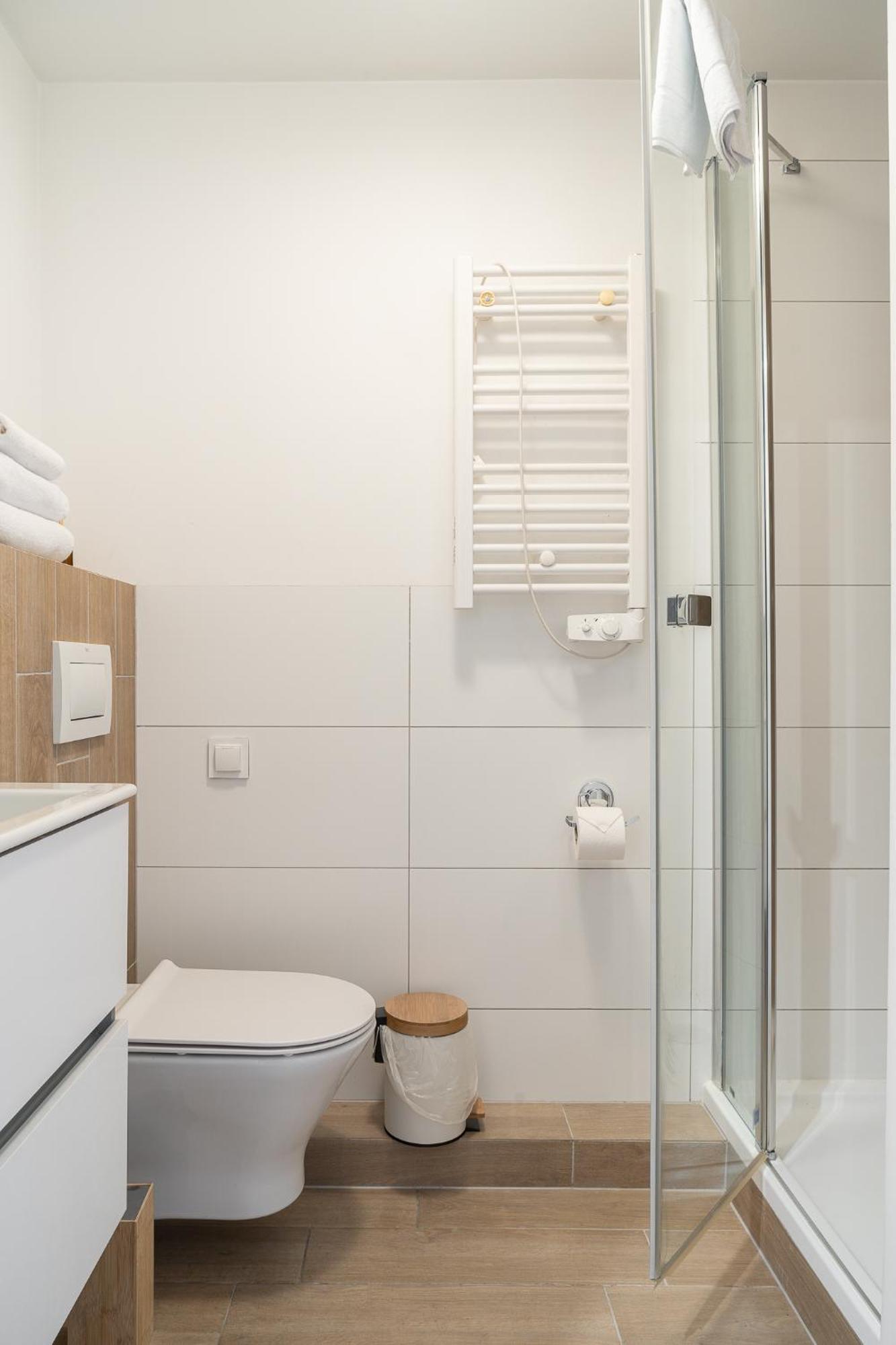 Rentplanet - Studio Dyrekcyjna Vratislav Exteriér fotografie