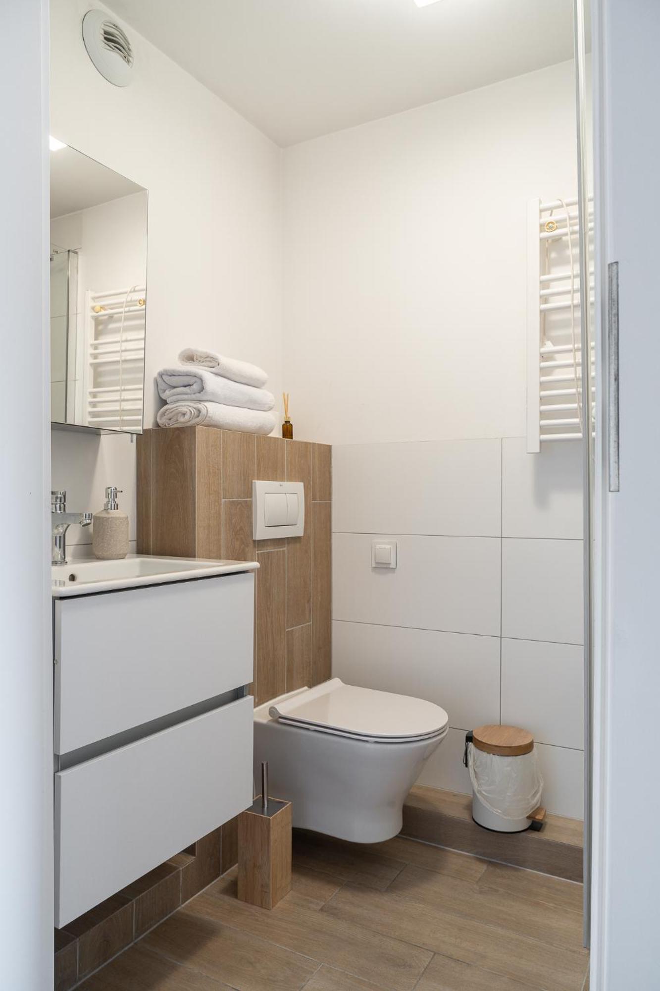 Rentplanet - Studio Dyrekcyjna Vratislav Exteriér fotografie